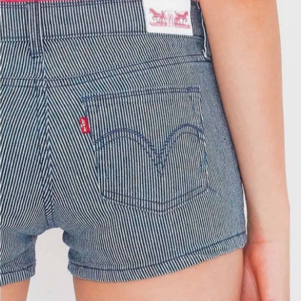 Levi’s Striped Women's Shorts